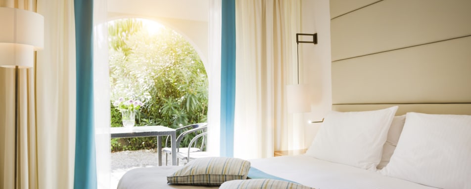 1 BEDROOM GARDEN VIEW 