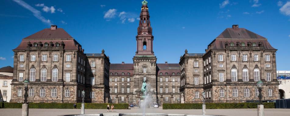 Copenhagen and Christiansborg Palace Driving Tour