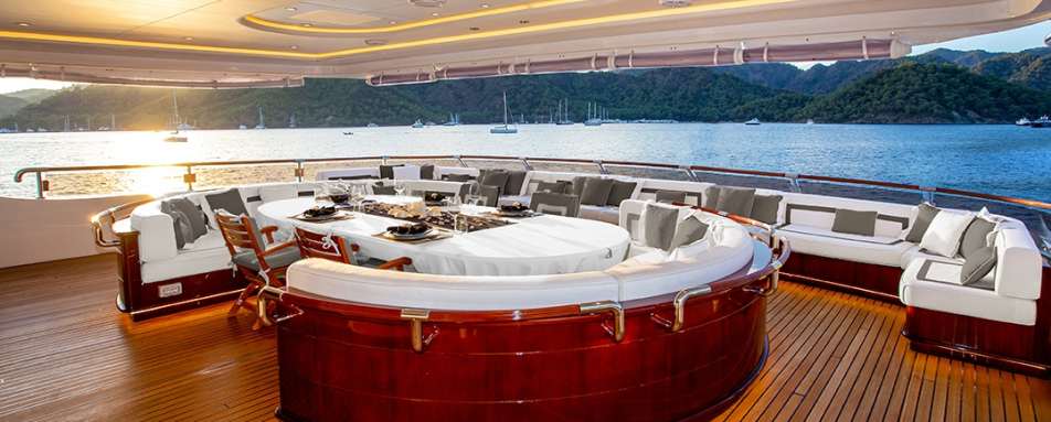 Aqua Mare Exterior Al Fresco Dining Area 