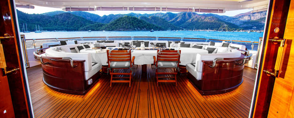 Aqua Mare Exterior Al Fresco Dining Area 