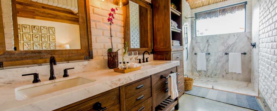 Stables Bathroom  