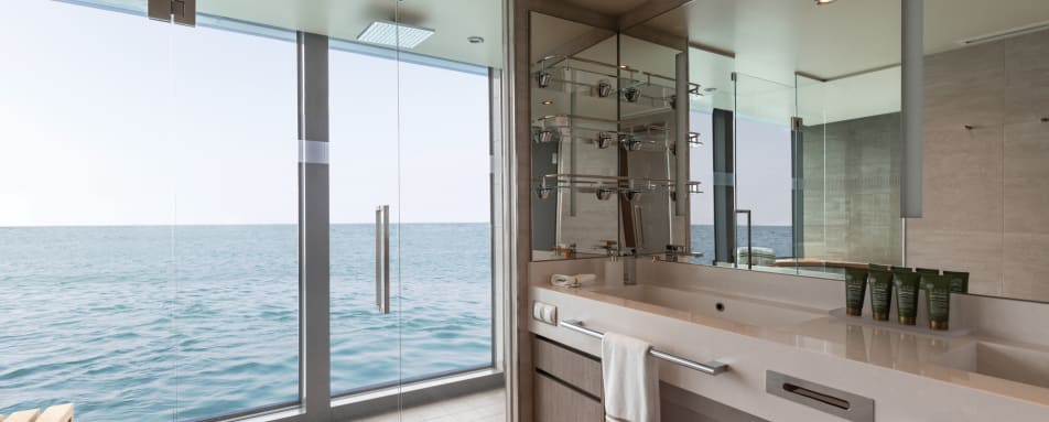 Grand Suite Bathroom 