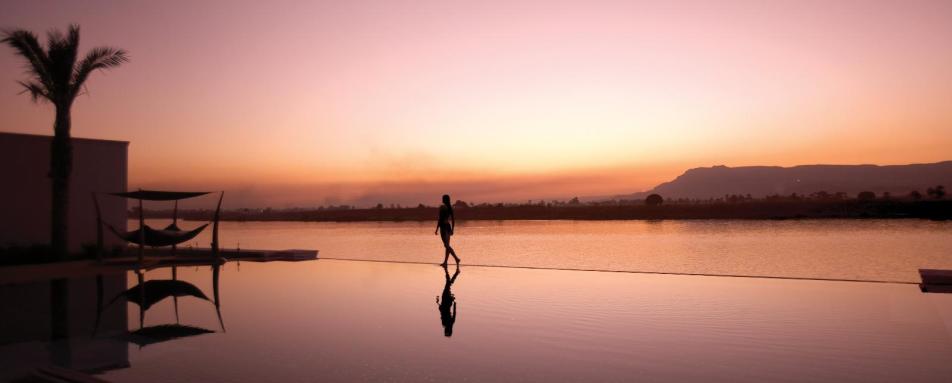 Luxor Hilton at dusk  - The Hilton Luxor Resort 