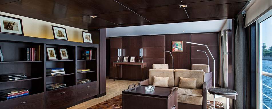 Library - The Oberoi Philae