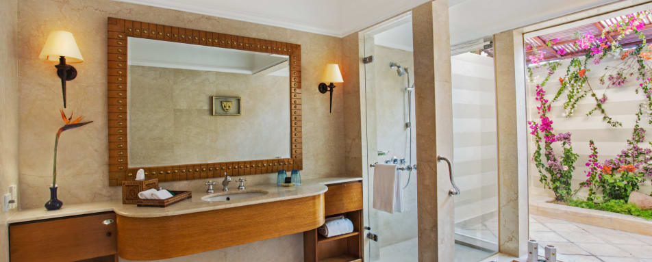 Oberoi Sahl Hasheesh Bathroom 