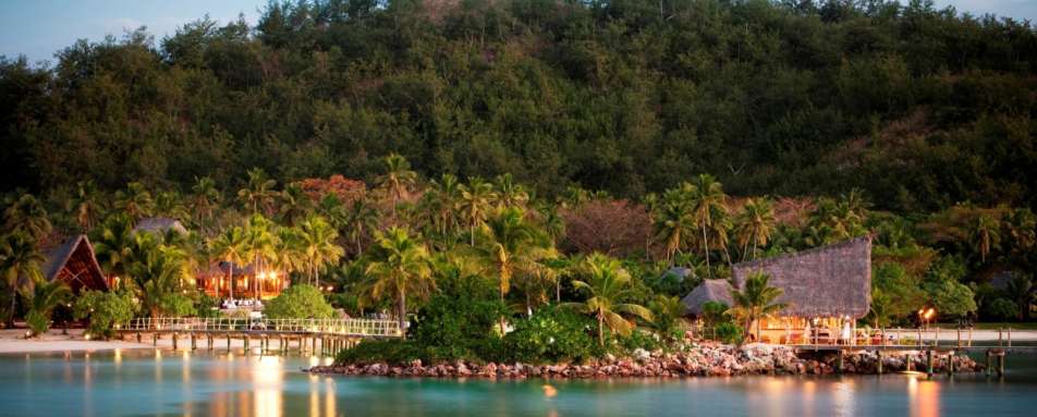 Beachfront Bures - Likuliku Lagoon Resort