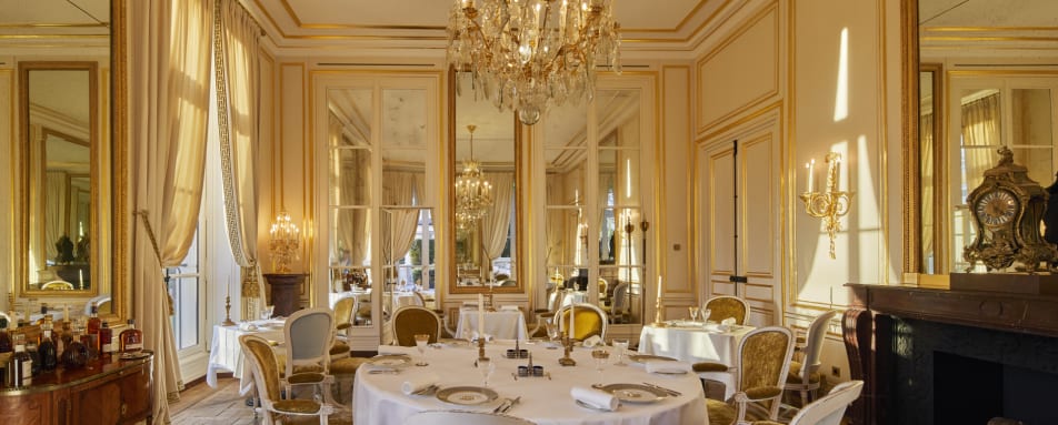 The back Cabinet Restaurant 