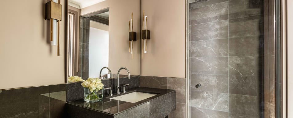 Deluxe Sea View Bathroom 