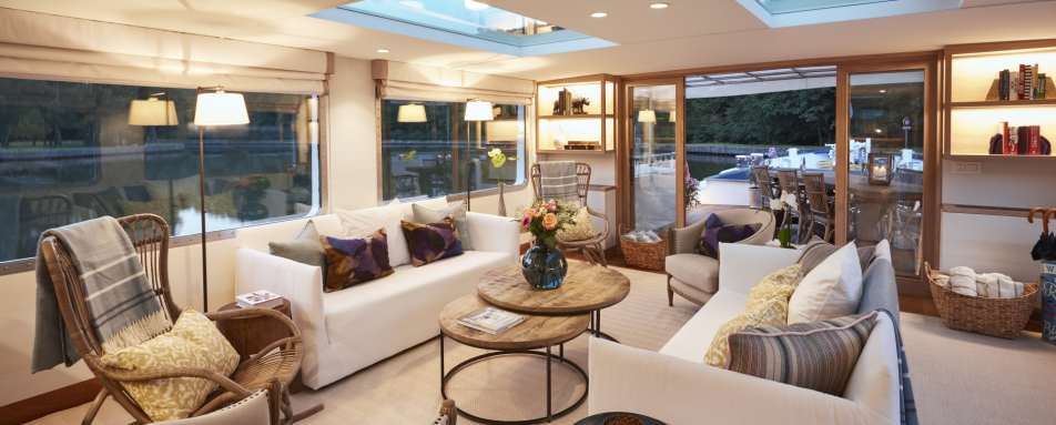 Lilas Guest Lounge - Belmond Afloat in France 