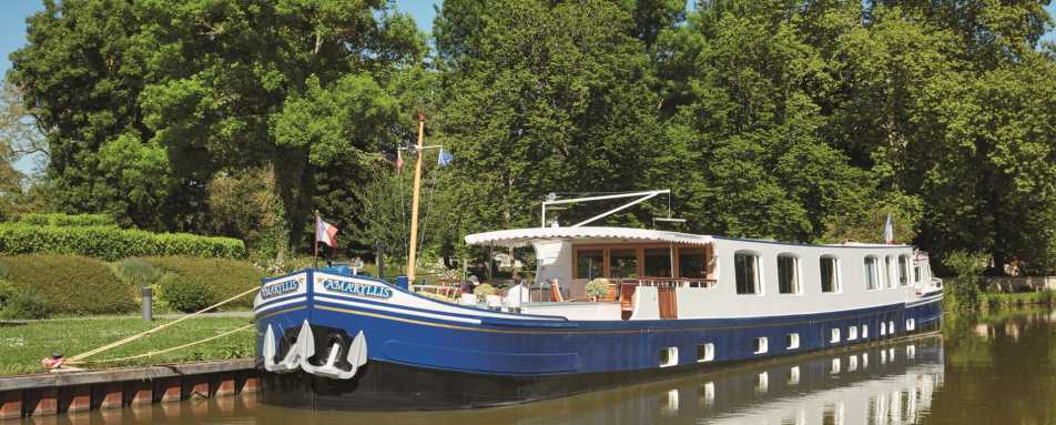 Amaryllis - Belmnond Afloat in France 