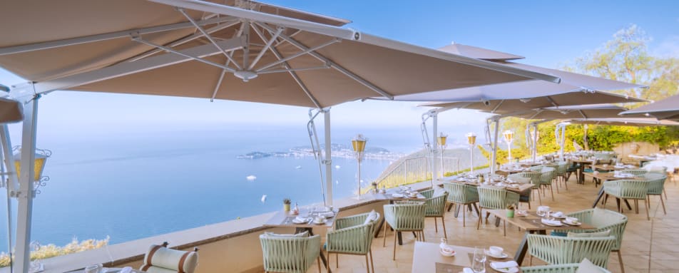 Les Ramparts Restaurant terrace 