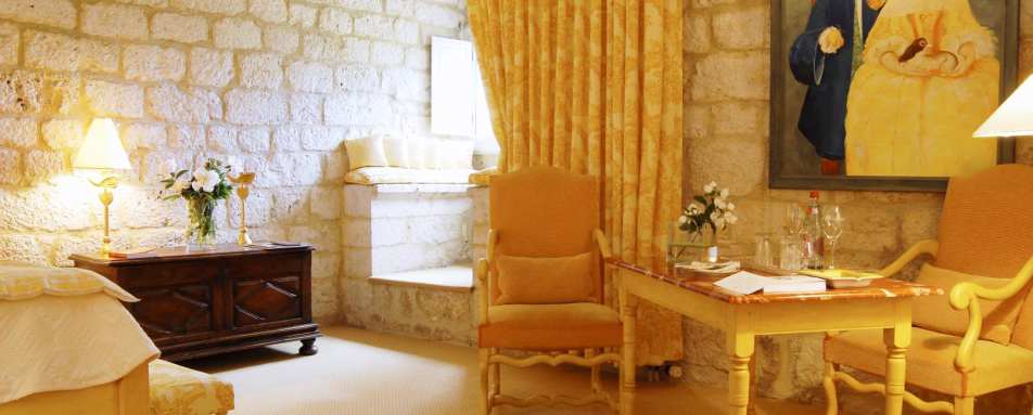 Golden Prison Room - Chateau de la Treyne