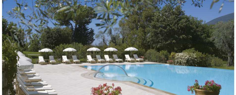 Pool - Chateau Saint-Martin