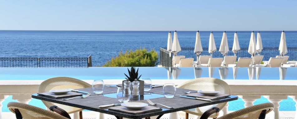 Pool View - Grand Hotel du Cap Ferrat