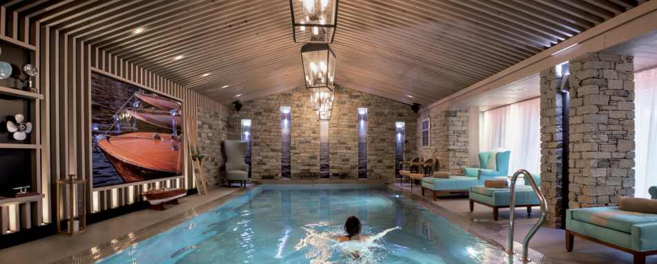 Swimming pool - Grandes Alpes Private Hotel