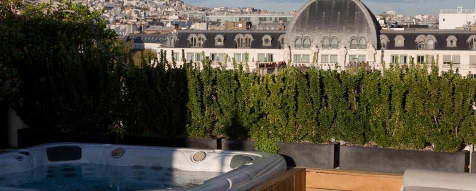 Terrace view with Jacuzzi 