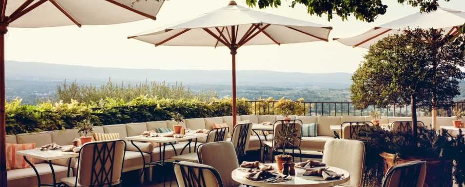 Restaurant terrace - Hotel Crillon le Brave 