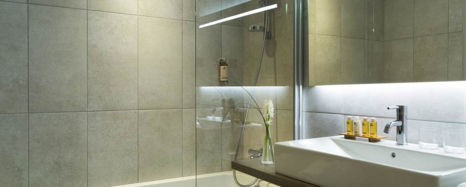 Hotel bathroom - Hotel Heliopic