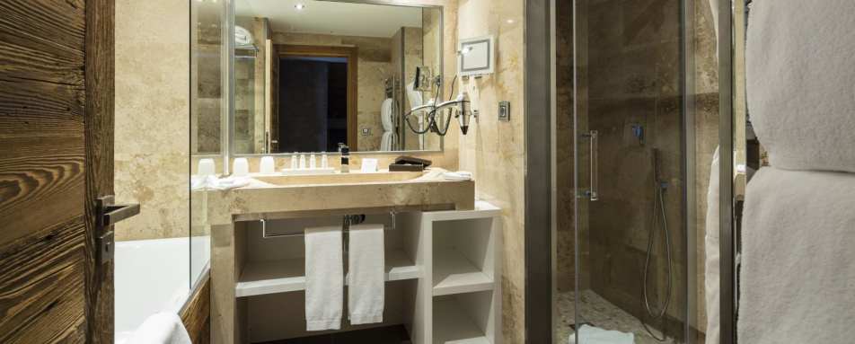 Bathroom - Koh-I Nor