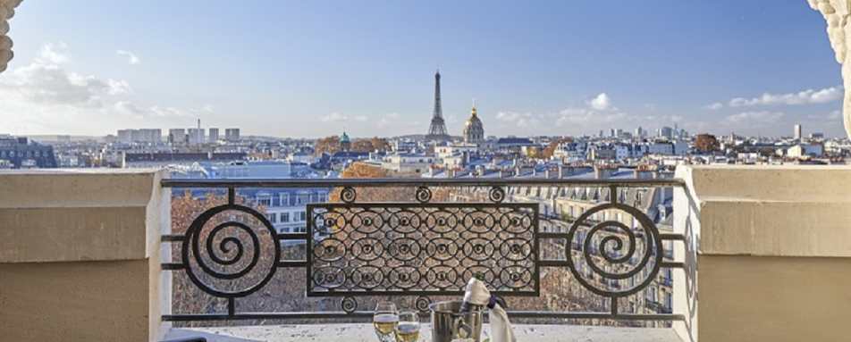 Suite Eiffel vue terrasse 