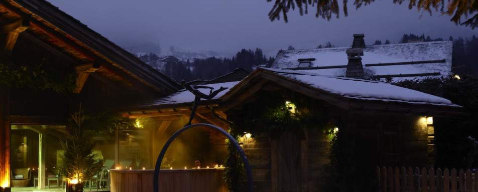 Outdoor jacuzzi - Les Fermes de Marie