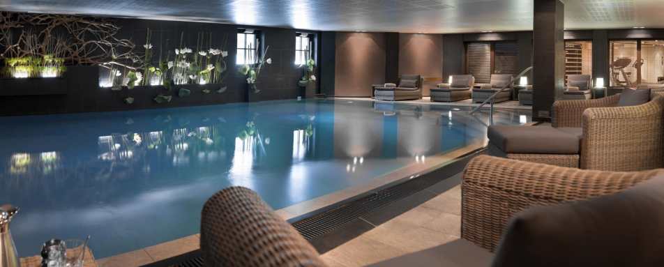 Manali Lodge - Swimming Pool  