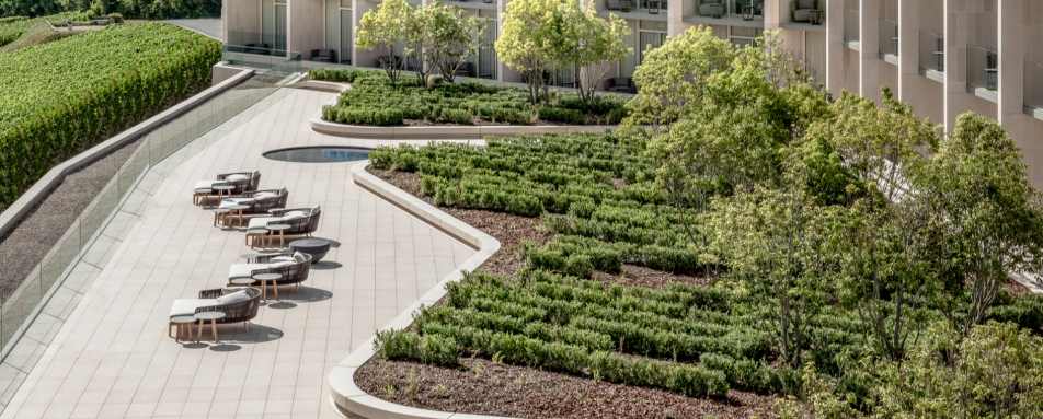 Royal Champagne Hotel and Spa Exterior 