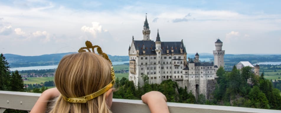  child watching the castle 
