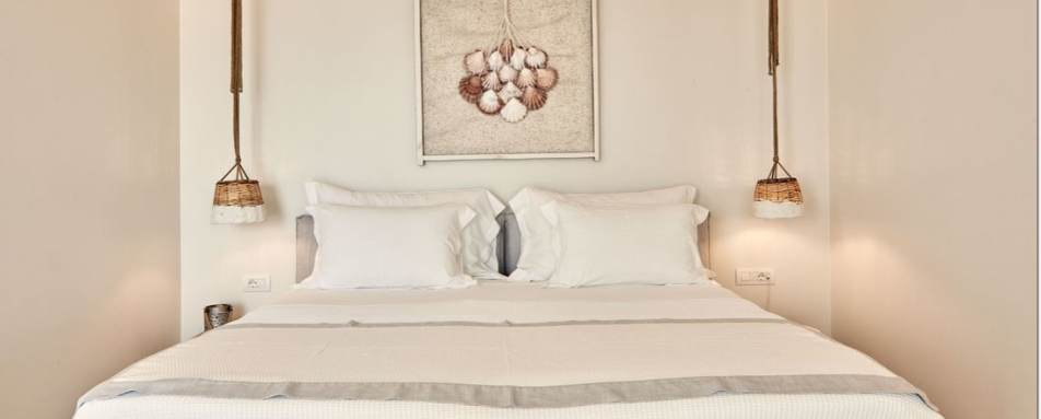 18 Grapes - Comfort Room 