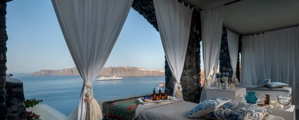 Spa with a view - Canaves Oia Suites