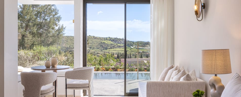 21-swim-up-premier-bungalow- 