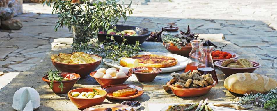 Greek cuisine - Citta dei Nicliani