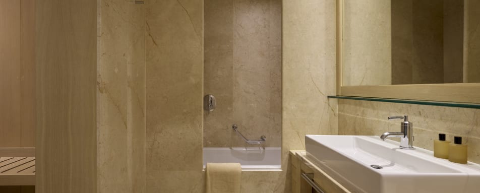 DCVillaOneBedroomBathroom 