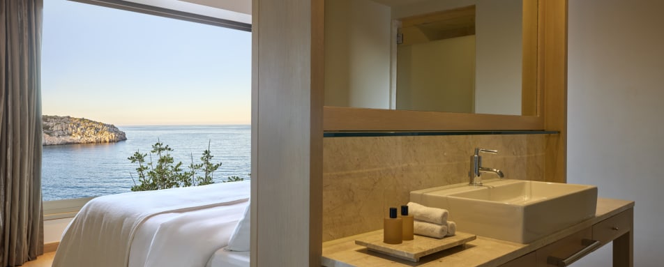 DCVillaWellnessTwoBedroomBathroom 