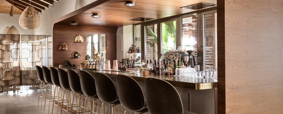 Eagles Villas Cabin Bar 