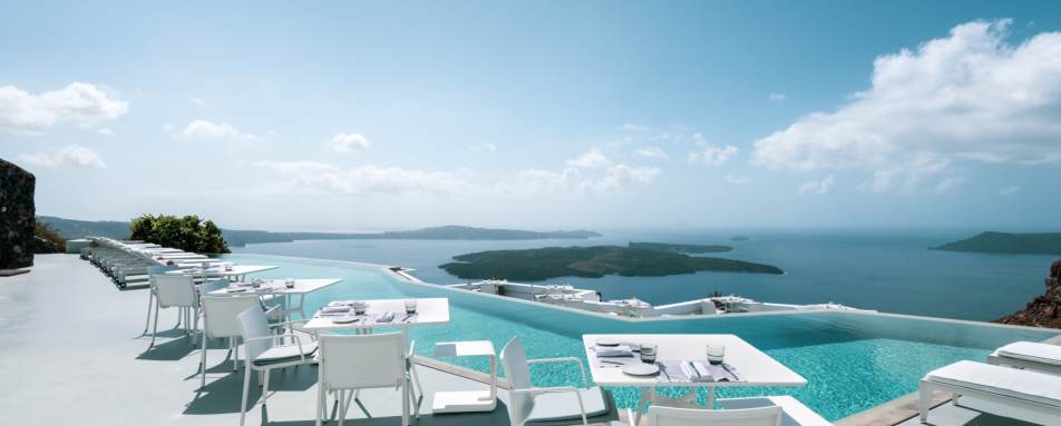 Alfresco restaurant - Grace Santorini 