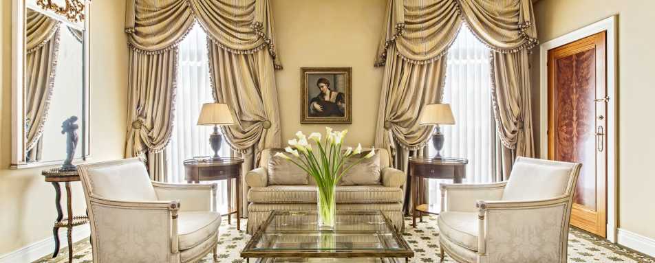 Executive Grand Suite Living Room - Hotel Grande Bretagne