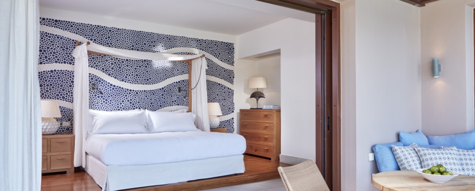 Private Island Suite Heated Pool Bedroom 