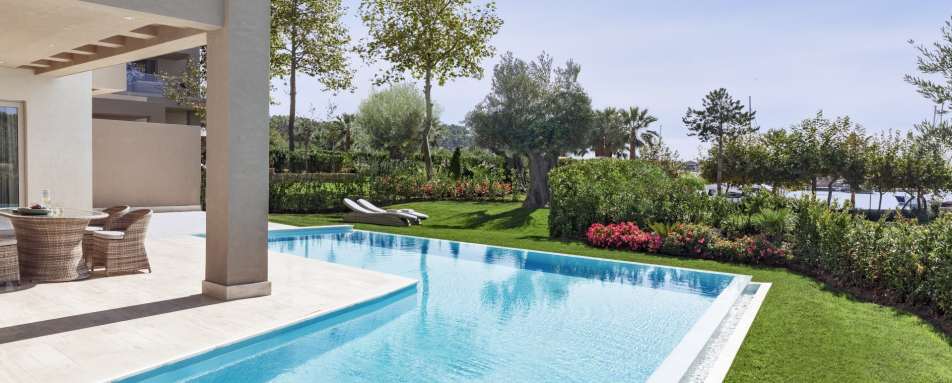 3 Bedroom Family Suite Private Pool 