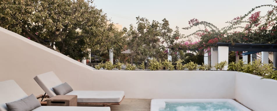 Presidential Villa jacuzzi 