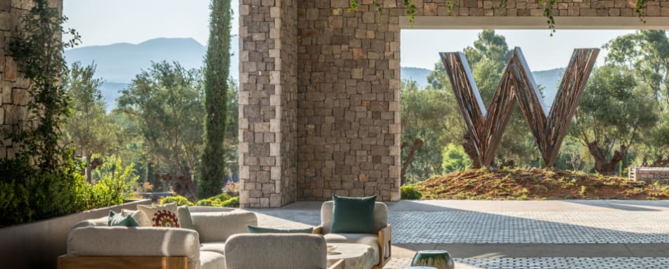 Hotel entranceSfakianakis 