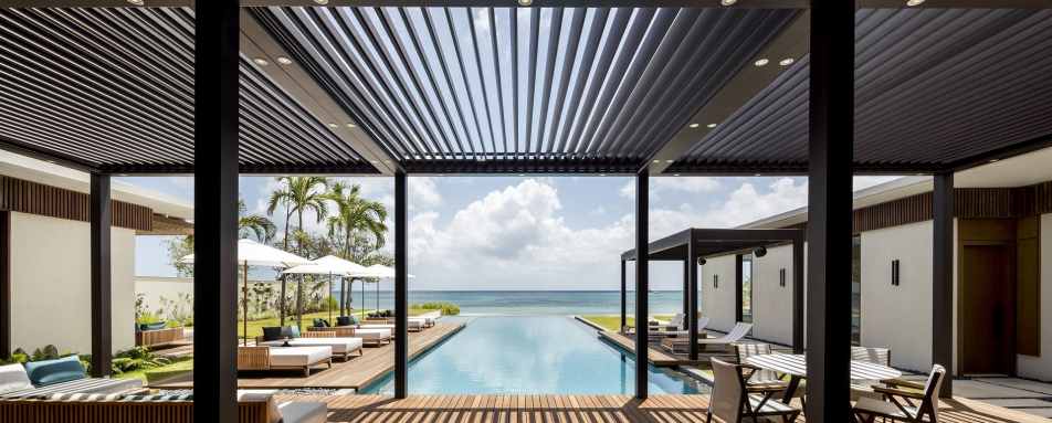 Beachfront Villa Pool Deck and Beach with open Per 