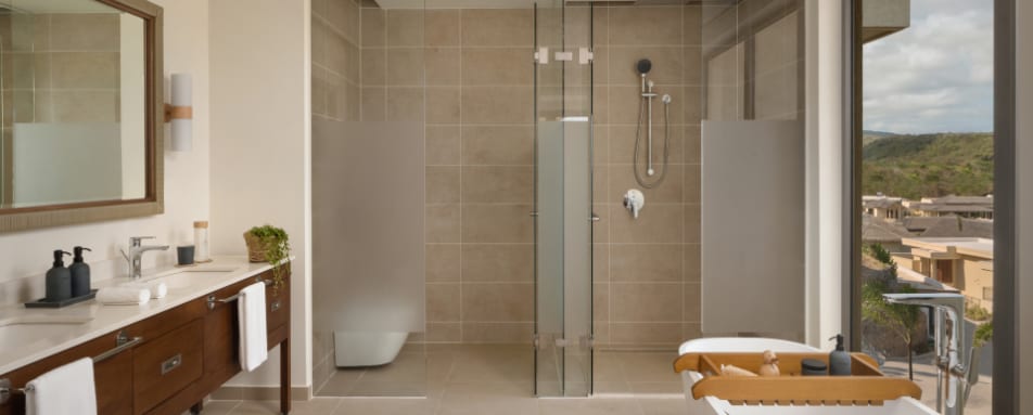 Panorama Ocean View Pool Suite Bath 