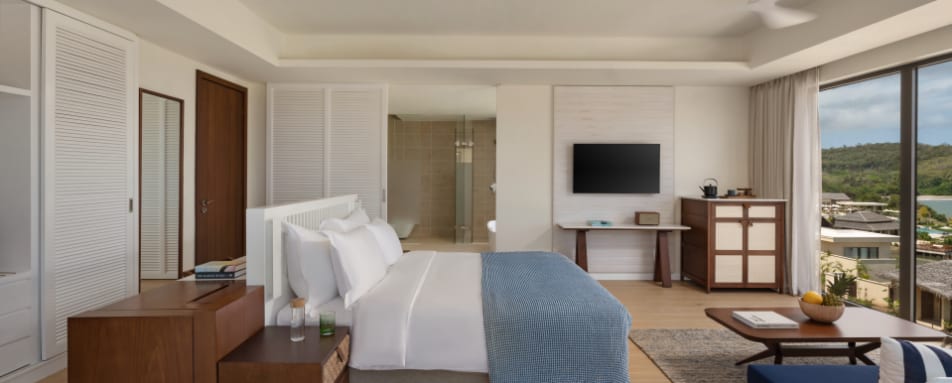 Bay View Pool Suite Bedroom 