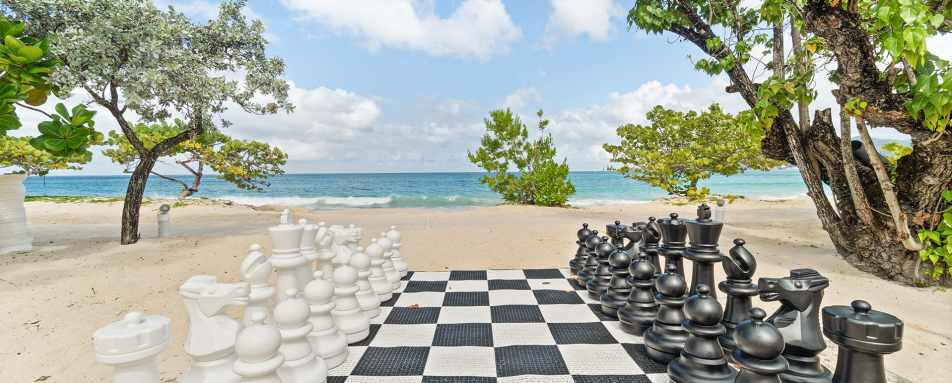 Chess on beach 
