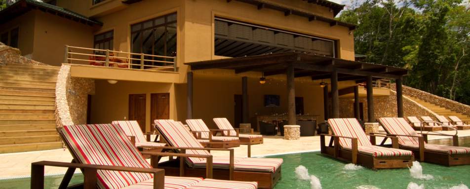 Pool area - Las Lagunas