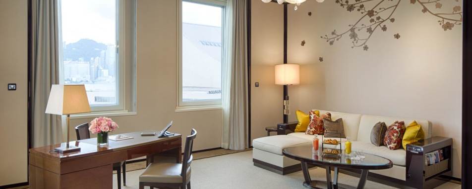 Suite writing area - Peninsula Hong Kong