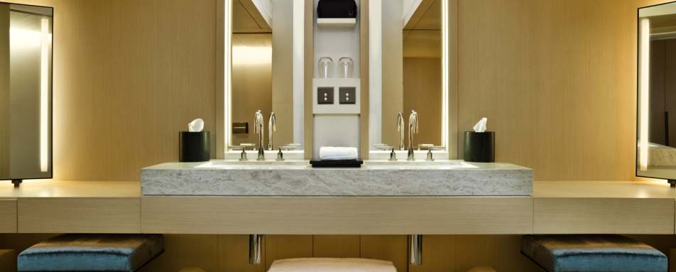 Upper Suite Bathroom 