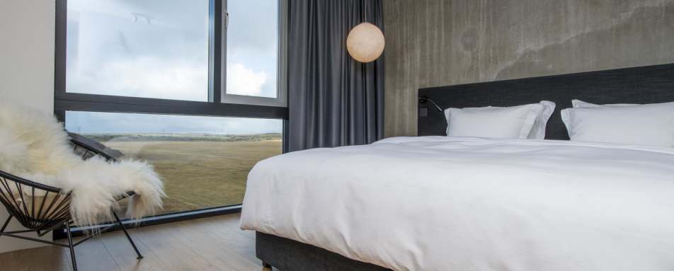 Deluxe Bedroom - Hotel Ion