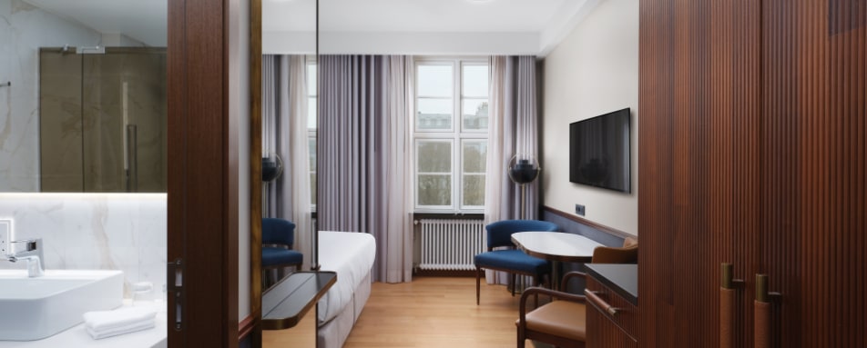 King Superior Overview 